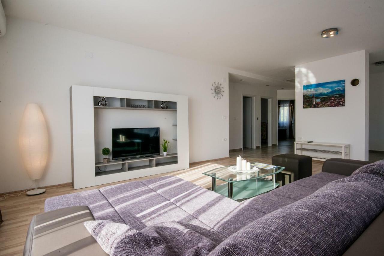 בוג'ה Ferienhaus Bucic מראה חיצוני תמונה