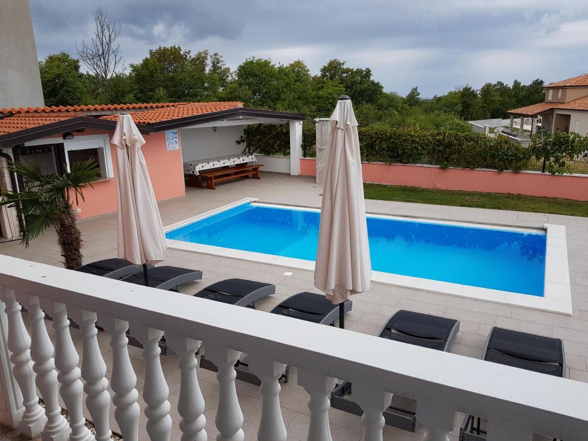בוג'ה Ferienhaus Bucic מראה חיצוני תמונה