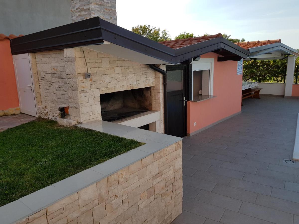 בוג'ה Ferienhaus Bucic מראה חיצוני תמונה
